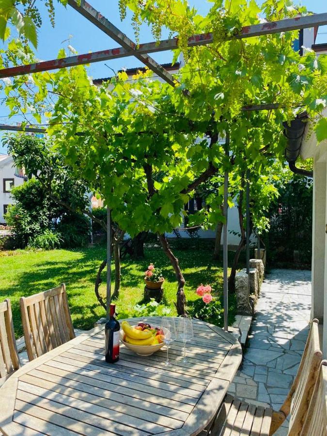 Apartmani Ana Borovac Фунтана Екстериор снимка