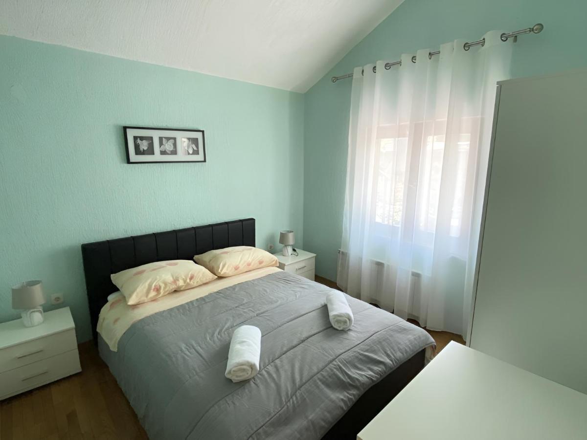Apartmani Ana Borovac Фунтана Екстериор снимка