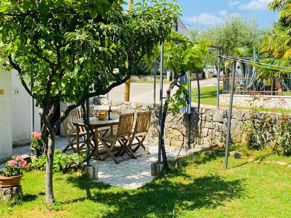 Apartmani Ana Borovac Фунтана Екстериор снимка