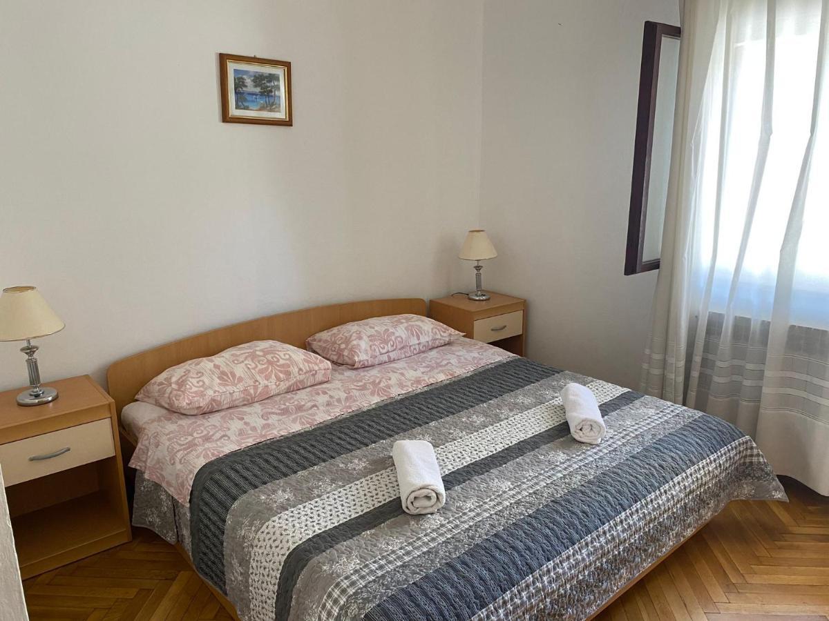 Apartmani Ana Borovac Фунтана Екстериор снимка